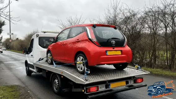 Hassle-free 24/7 recovery service - Professional tow truck ready to assist
